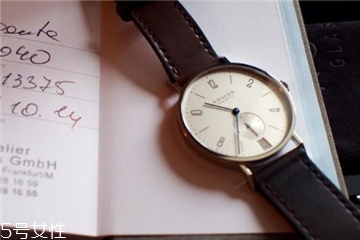 手表日期調(diào)過了怎么辦？手表日期調(diào)多了怎么調(diào)回去？