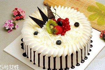 蛋糕用動物奶油和植物奶油哪個好？動物奶油和植物奶油區(qū)別