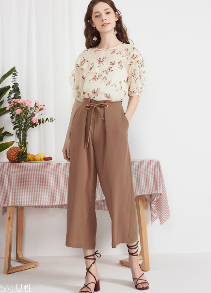 闊腿褲怎么穿顯瘦？闊腿褲顯瘦穿搭法則