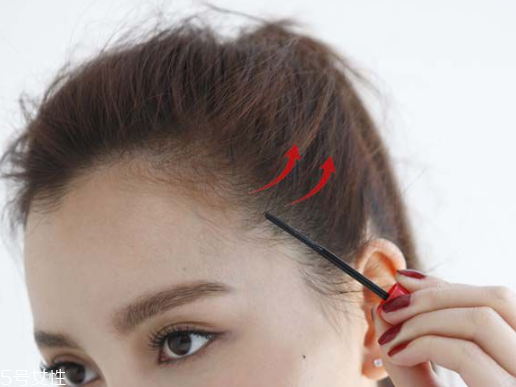 用修容粉怎么修飾發(fā)際線 用修容粉修飾發(fā)際線的簡單技巧 用修容粉怎么修飾發(fā)際線 用修容粉修飾發(fā)際線的簡單技巧