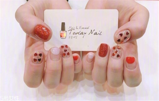 2018夏季好看的淺色系美甲合集 夏天美甲圖片款式多樣 2018夏季好看的淺色系美甲合集 夏天美甲圖片款式多樣