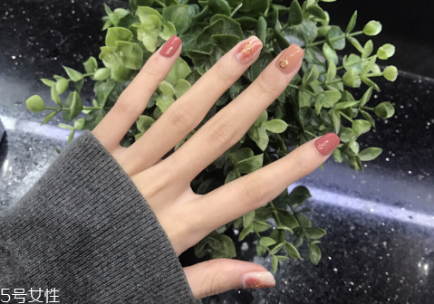 長(zhǎng)期美甲有哪些危害 做美甲之后需要注意的事項(xiàng) 長(zhǎng)期美甲有哪些危害 做美甲之后需要注意的事項(xiàng)