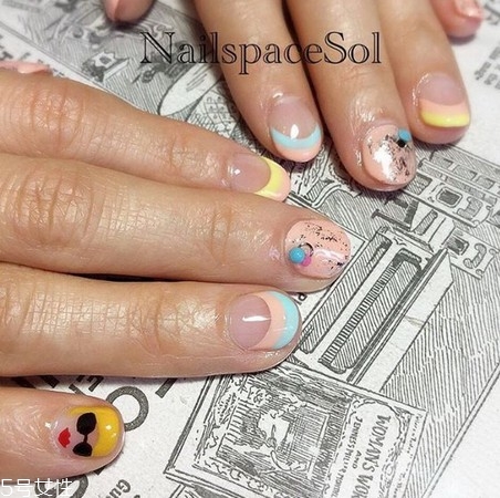 雙法式美甲是什么樣的 雙法式美甲和法式美甲有什么不同 雙法式美甲是什么樣的 雙法式美甲和法式美甲有什么不同