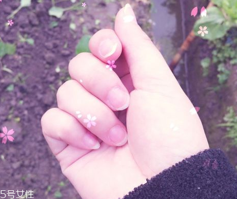 長(zhǎng)期美甲有哪些危害 做美甲之后需要注意的事項(xiàng) 長(zhǎng)期美甲有哪些危害 做美甲之后需要注意的事項(xiàng)