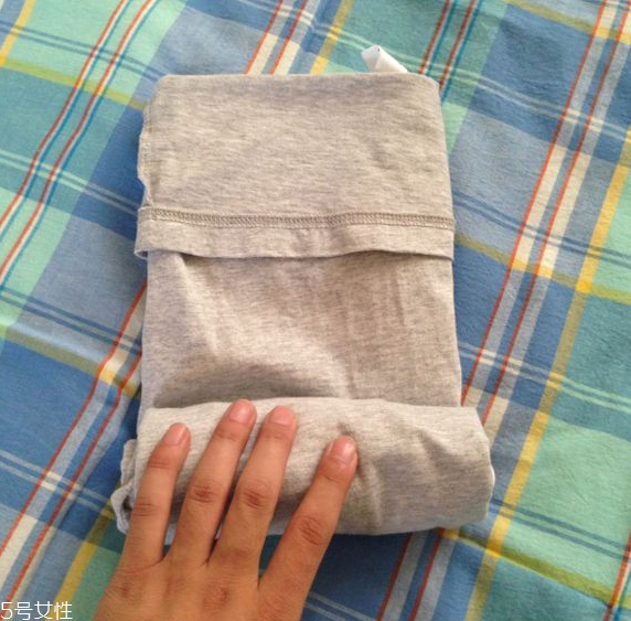 男生去海邊穿什么衣服好看 男生去海邊玩穿衣搭配 男生去海邊穿什么衣服好看 男生去海邊玩穿衣搭配