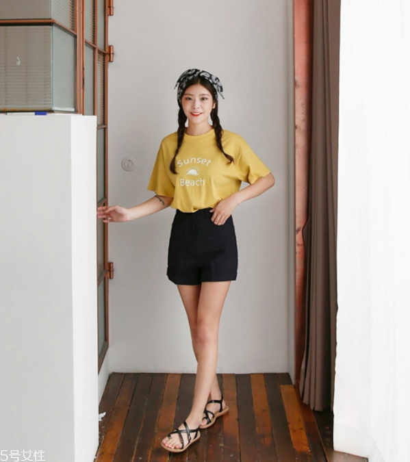 t恤領(lǐng)口變大了怎么辦 t恤變形了怎么辦 t恤領(lǐng)口變大了怎么辦 t恤變形了怎么辦