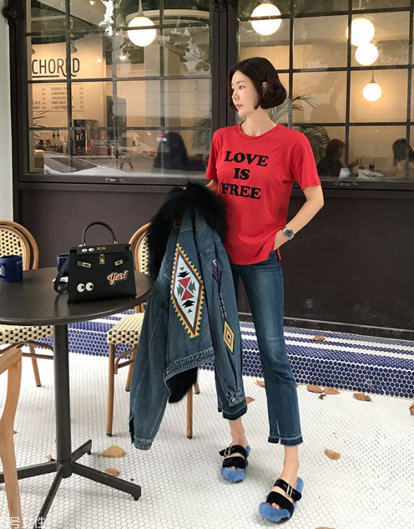 紅色t恤配什么褲子好看 紅色t恤怎么搭配最好看 紅色t恤配什么褲子好看 紅色t恤怎么搭配最好看