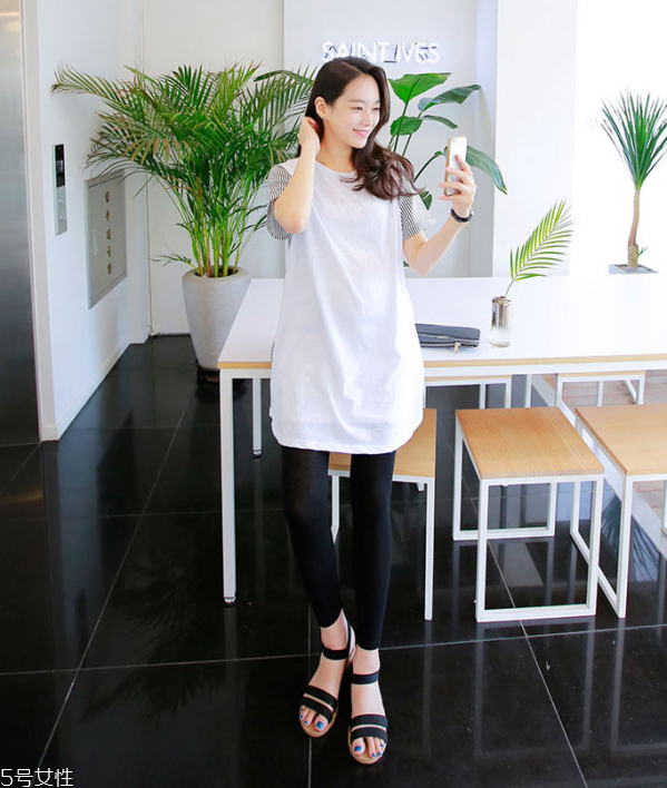 t恤領(lǐng)口變大了怎么辦 t恤變形了怎么辦 t恤領(lǐng)口變大了怎么辦 t恤變形了怎么辦