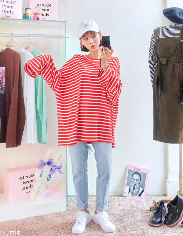 紅色t恤配什么褲子好看 紅色t恤怎么搭配最好看 紅色t恤配什么褲子好看 紅色t恤怎么搭配最好看