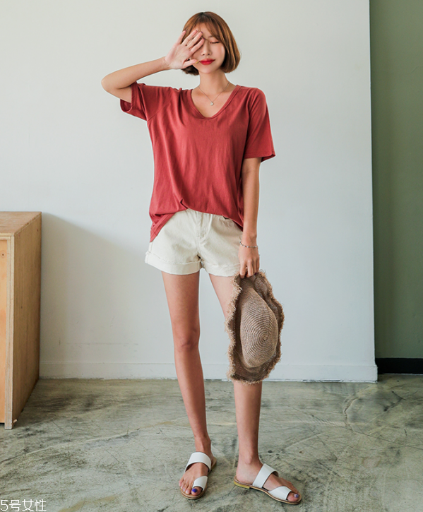 紅色t恤配什么褲子好看 紅色t恤怎么搭配最好看 紅色t恤配什么褲子好看 紅色t恤怎么搭配最好看