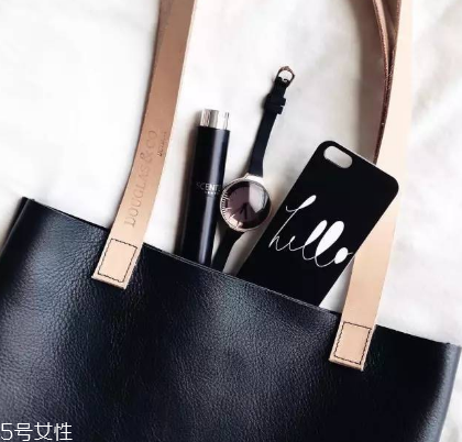 rumbatime和dw哪個(gè)好？rumba time手表好還是dw好？