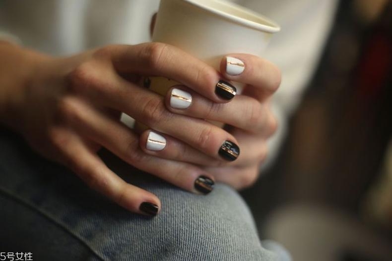 2018夏日清涼白色美甲圖片 干凈又好看的6款白色美甲 2018夏日清涼白色美甲圖片 干凈又好看的6款白色美甲