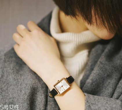 手表掉色怎樣處理？手表褪色補(bǔ)色方法