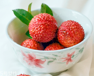 荔枝選購技法 荔枝怎么挑？