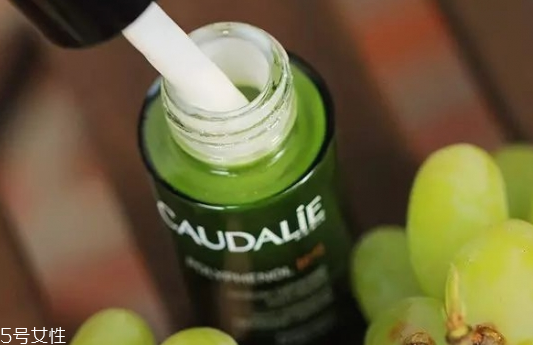 有哪些好用的美白精華 十款抗氧化美白精華推薦 有哪些好用的美白精華 十款抗氧化美白精華推薦