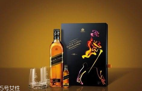 尊尼獲加黑牌威士忌怎么喝 尊尼獲加黑牌和紅牌有什么區(qū)別 尊尼獲加黑牌威士忌怎么喝 尊尼獲加黑牌和紅牌有什么區(qū)別