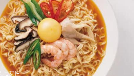 方便面怎么吃才健康？怎么煮泡面？