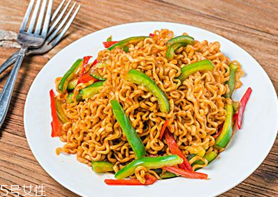 方便面過期了還能吃嗎？方便面保質(zhì)期