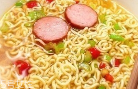 方便面是不是零食？方便面是不是發(fā)物？