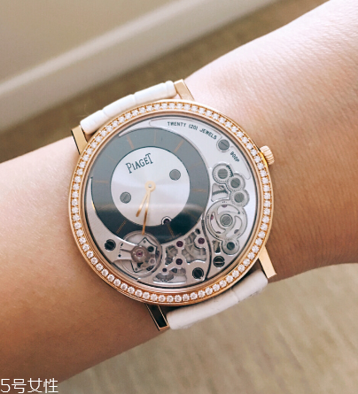 手表是機(jī)械表好還是石英表好？手表機(jī)械表和石英表區(qū)別