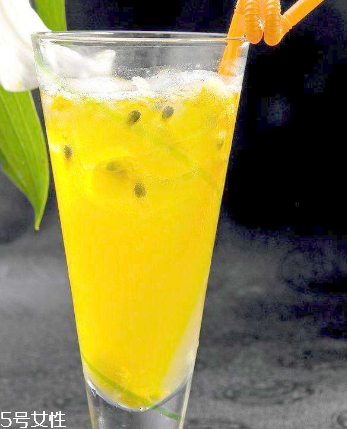 果汁有營(yíng)養(yǎng)嗎？果汁對(duì)人體有沒(méi)有好處