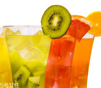 果汁和水果營(yíng)養(yǎng)價(jià)值一樣嗎？果汁和水果的營(yíng)養(yǎng)價(jià)值一樣嗎？
