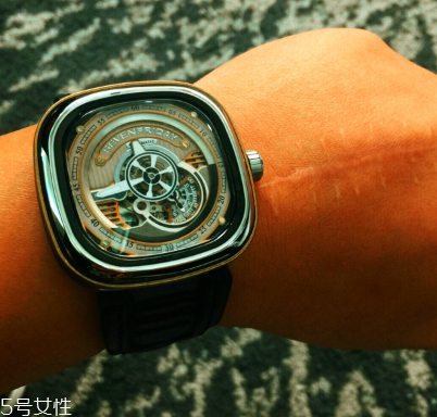 手表多久清洗一次？手表多長(zhǎng)時(shí)間清洗一次？