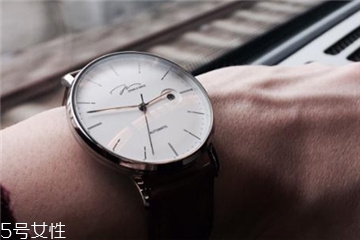 手表多久上一次發(fā)條？手表多長時(shí)間上一次發(fā)條？