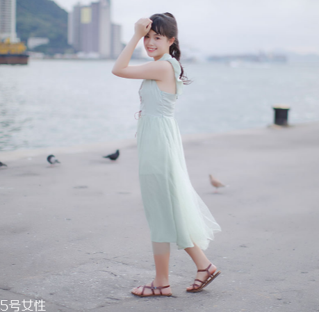 什么顏色連衣裙顯白？連衣裙什么顏色最顯白？