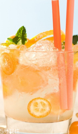 果汁應(yīng)該怎么清洗？果汁弄到衣服上了怎么辦？