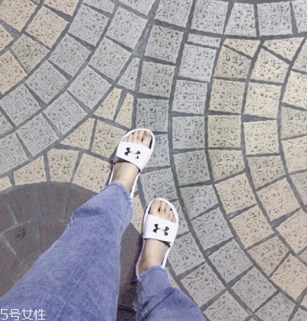 安德瑪拖鞋多少錢？安德瑪拖鞋正品價(jià)格