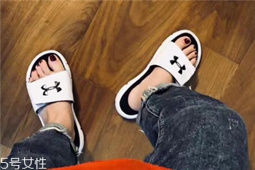 安德瑪拖鞋多少錢？安德瑪拖鞋正品價(jià)格