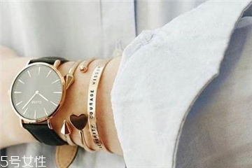 cluse手表怎么調(diào)時(shí)間？cluse手表調(diào)節(jié)時(shí)間方法