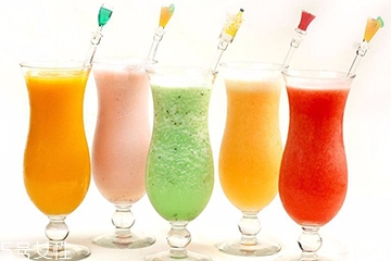 果汁和豆?jié){哪個營養(yǎng)價值高？果汁和豆?jié){哪個更好喝？