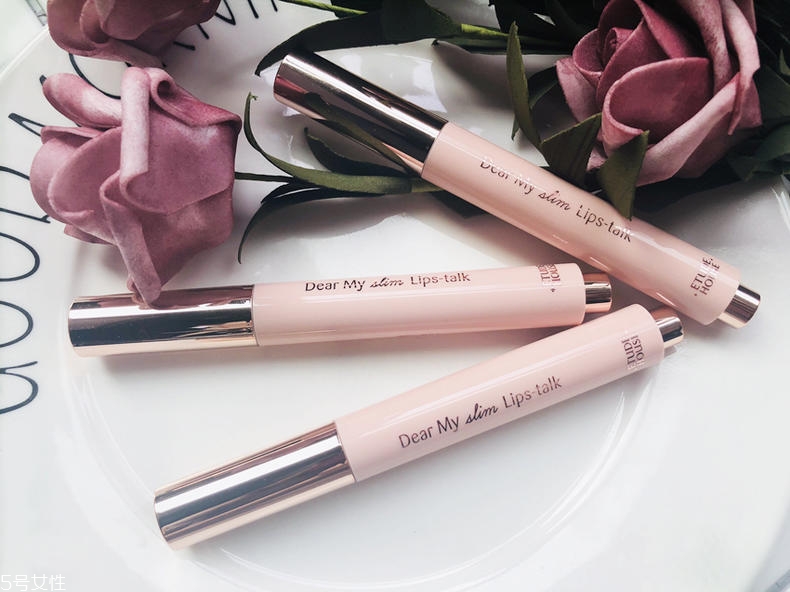 伊蒂之屋細管唇膏試色 伊蒂之屋細管唇膏3色上嘴圖 伊蒂之屋細管唇膏試色 伊蒂之屋細管唇膏3色上嘴圖