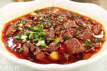 雞血能吃嗎？雞血吃了會(huì)怎樣？