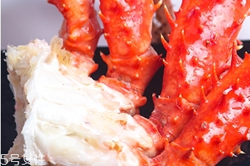 帝王蟹是熟的嗎？帝王蟹是生的熟的？