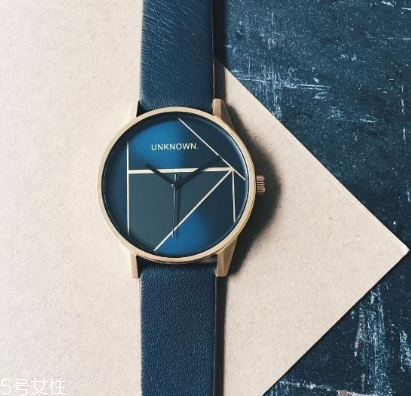 手表后蓋怎么打開？手表后蓋打開步驟