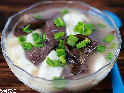 雞血的熱量高嗎？雞血會(huì)長(zhǎng)胖嗎？