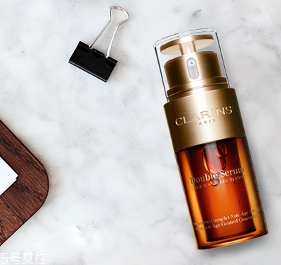 嬌韻詩雙萃精華和雅詩蘭黛精華哪個(gè)好？嬌韻詩雙萃精華vs小棕瓶