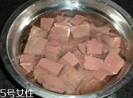 雞血和鴨血的區(qū)別 雞血和鴨血有什么不一樣？