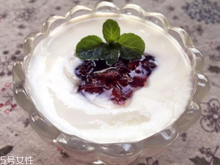 酸奶面膜適合什么膚質(zhì) 酸奶面膜的不宜人群 酸奶面膜適合什么膚質(zhì) 酸奶面膜的不宜人群