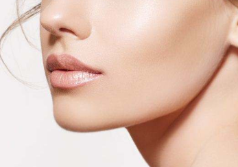 口紅能當(dāng)修容棒用嗎 口紅修容大法介紹 口紅能當(dāng)修容棒用嗎 口紅修容大法介紹