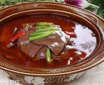 雞血鴨血豬血到底哪個好？雞血和鴨血哪個更好？