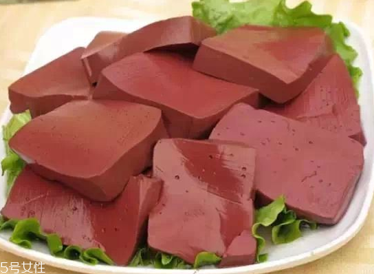 雞血鴨血豬血到底哪個好？雞血和鴨血哪個更好？