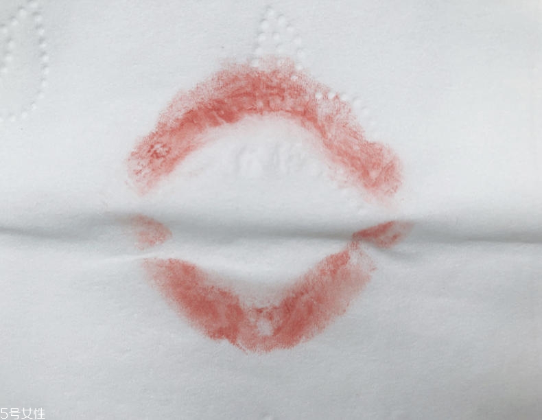 伊蒂之屋細管唇膏試色 伊蒂之屋細管唇膏3色上嘴圖 伊蒂之屋細管唇膏試色 伊蒂之屋細管唇膏3色上嘴圖