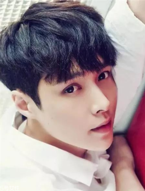 2018男生紋理燙多少錢 男士紋理燙發(fā)型圖2018 2018男生紋理燙多少錢 男士紋理燙發(fā)型圖2018