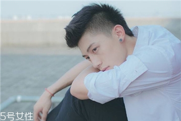 2018男生短發(fā)飛機頭發(fā)型 男生短發(fā)發(fā)型飛機頭 2018男生短發(fā)飛機頭發(fā)型 男生短發(fā)發(fā)型飛機頭