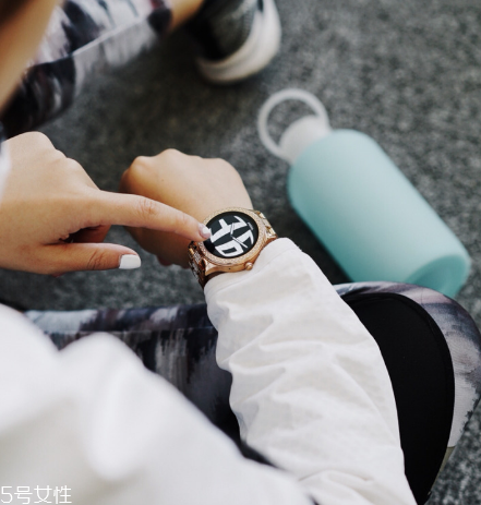 手表鏡面什么材質好？手表鏡面哪種材質好？