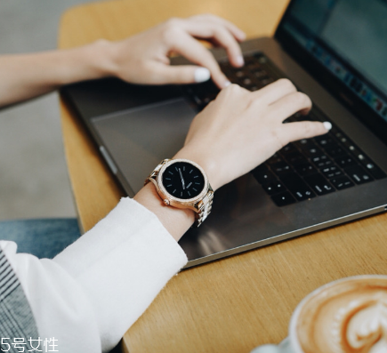 手表鏡面什么材質好？手表鏡面哪種材質好？